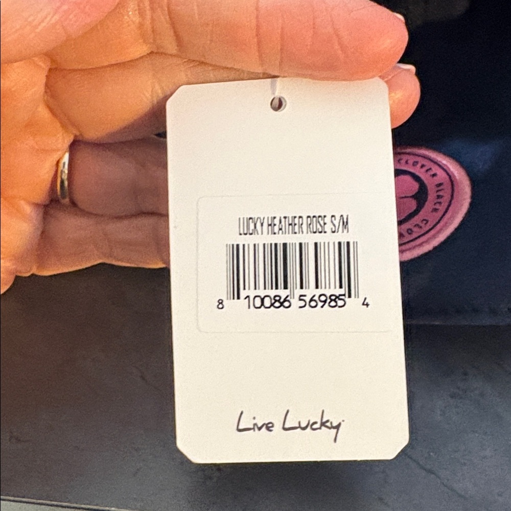 NWT Lucky Heather Rose cap from Black Clover. Size Small/Medium. Iconic. - Picture 10 of 12